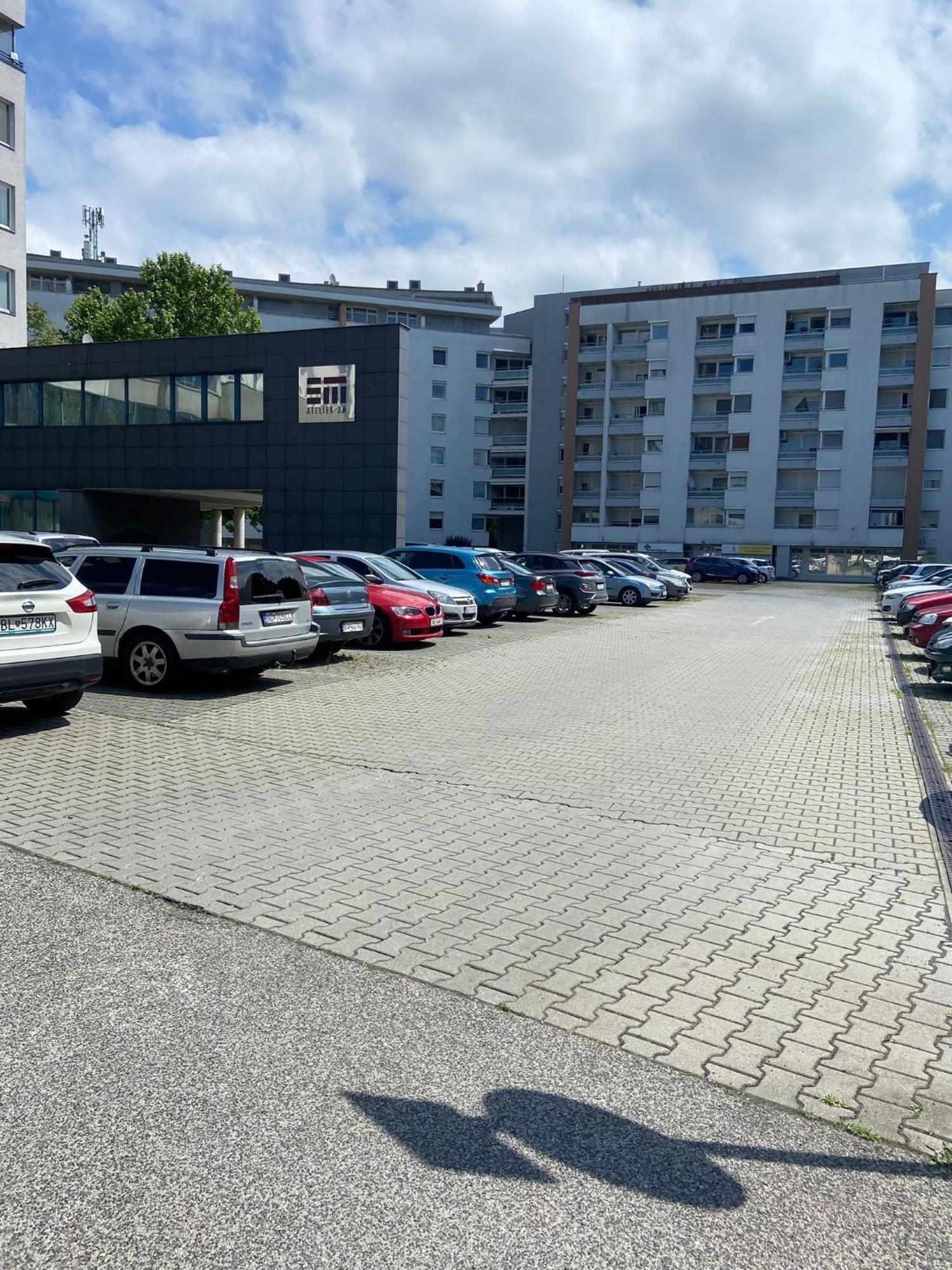 Cozy Studio On The Roof, Next To Incheba Expo Bratislava Exterior photo